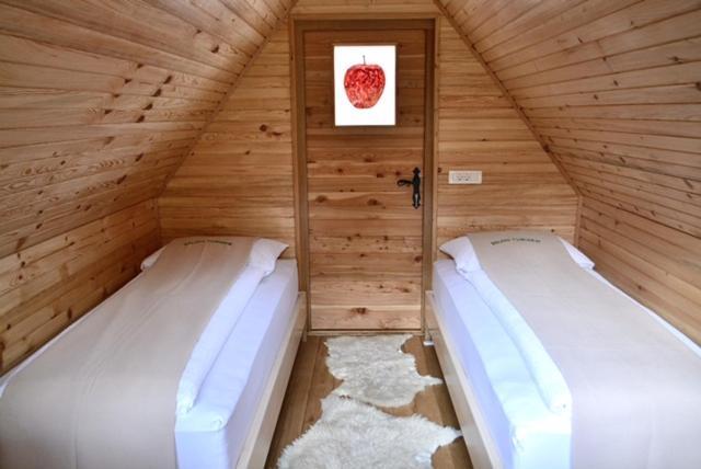 Glamping Naselje Zeleni Turizem Hotel Makole Bagian luar foto
