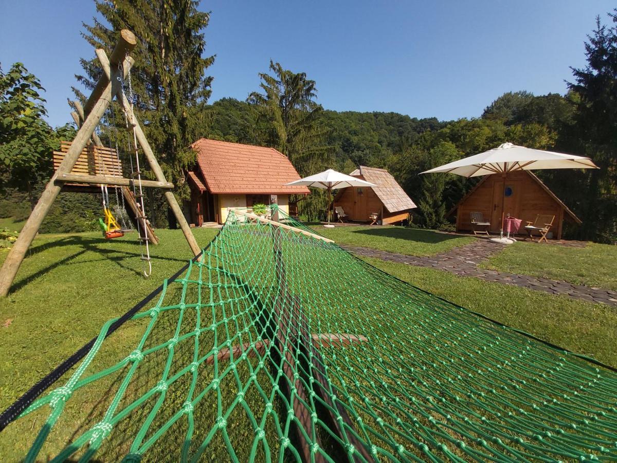 Glamping Naselje Zeleni Turizem Hotel Makole Bagian luar foto
