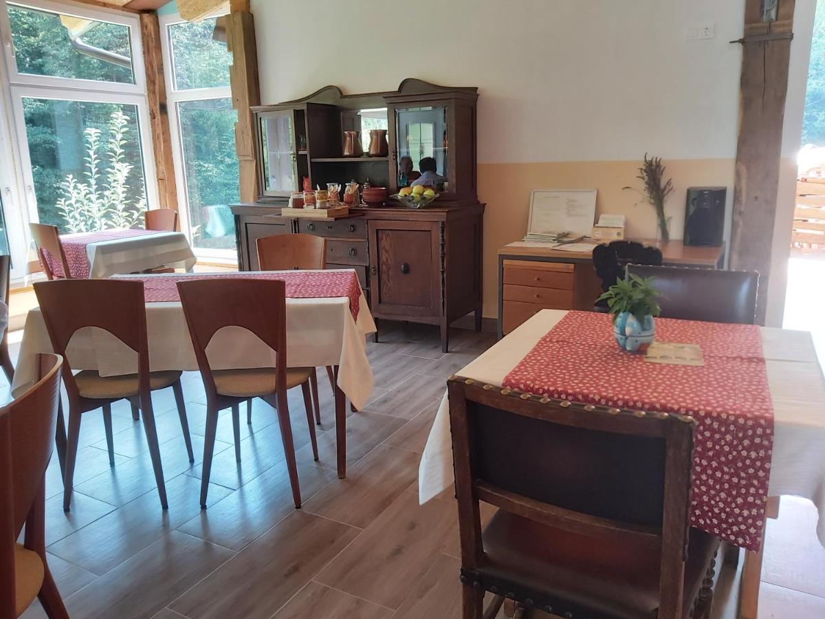 Glamping Naselje Zeleni Turizem Hotel Makole Bagian luar foto